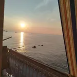 Apartment A Stones Throw From The Sea