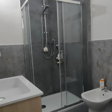 アパート A Stones Throw From The Sea