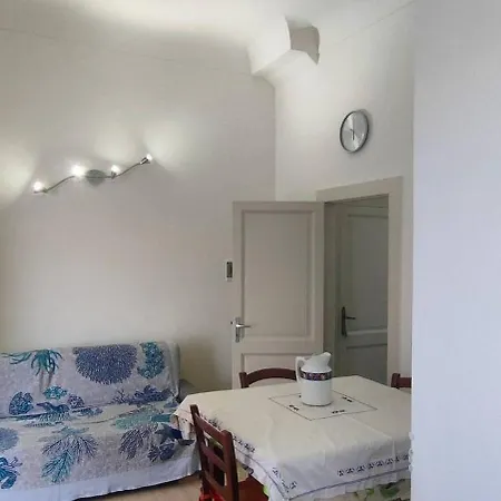 A Stones Throw From The Sea * Джардини-Наксос