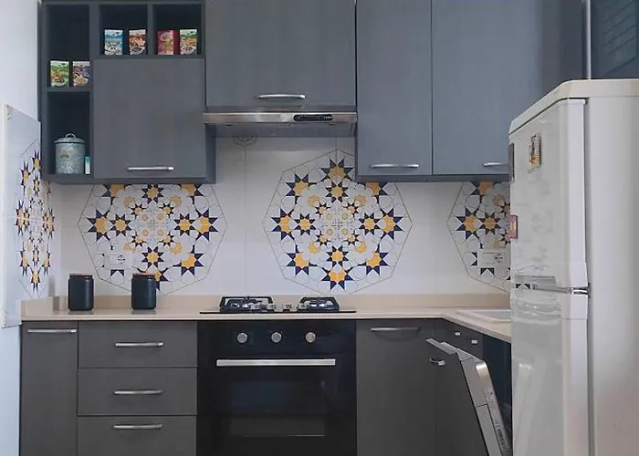 A Stones Throw From The Sea * ジャルディーニ・ナクソス