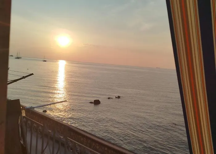 アパート A Stones Throw From The Sea