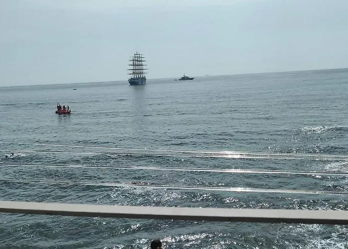 アパート A Stones Throw From The Sea